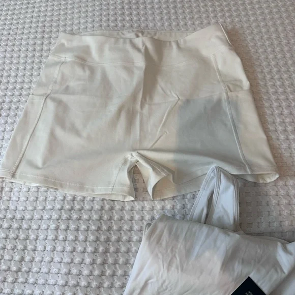 NWT white athletic Halara dress. Size XL - Picture 4 of 5